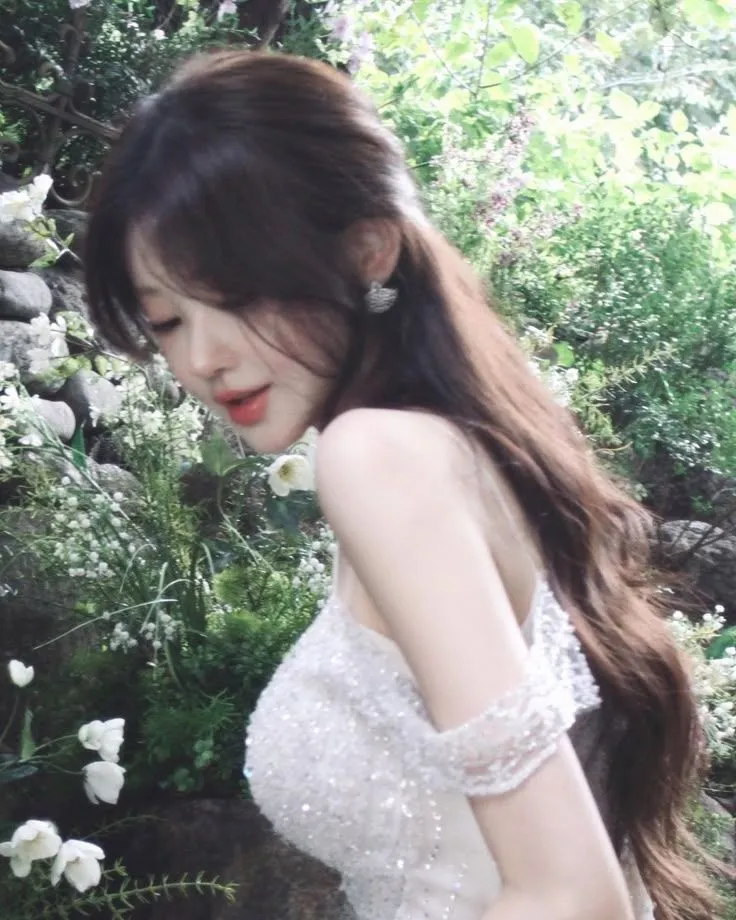 Bìa truyện Em gái quốc dân 