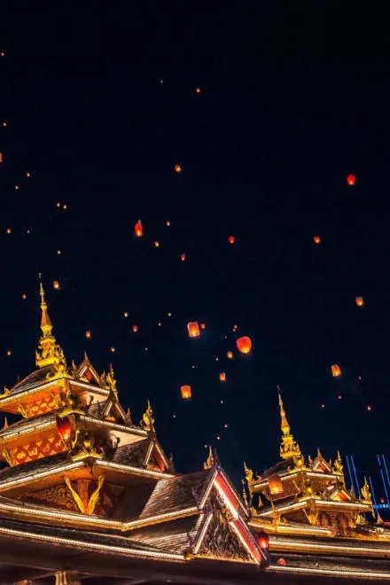 Bìa truyện Con Cưng Thiên Đạo Mở Cửa Tiệm Lừa Gạt